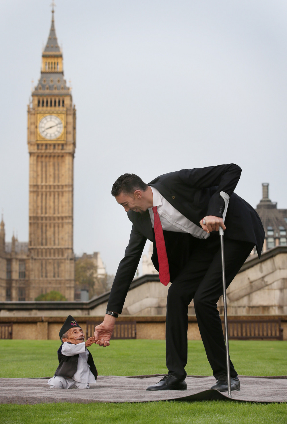 fed's blog (see pictures)world tallest man and world shortest man meet