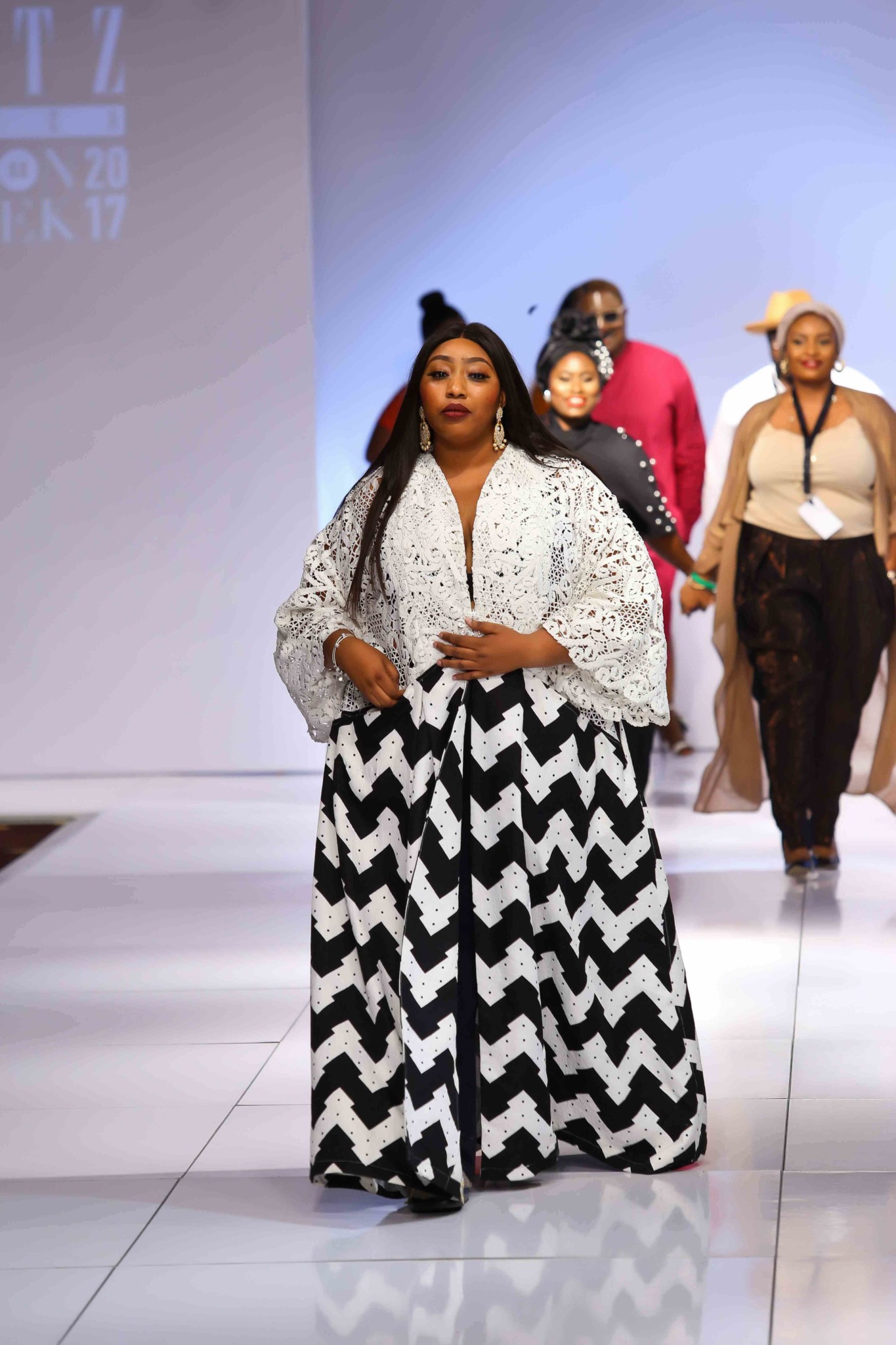 About Us – Curvy Couture