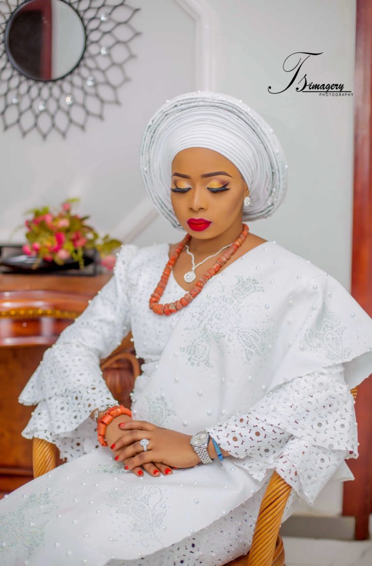A Royal Affair! Olori Olaitan of Oyo & her boys look Elegant in White ...